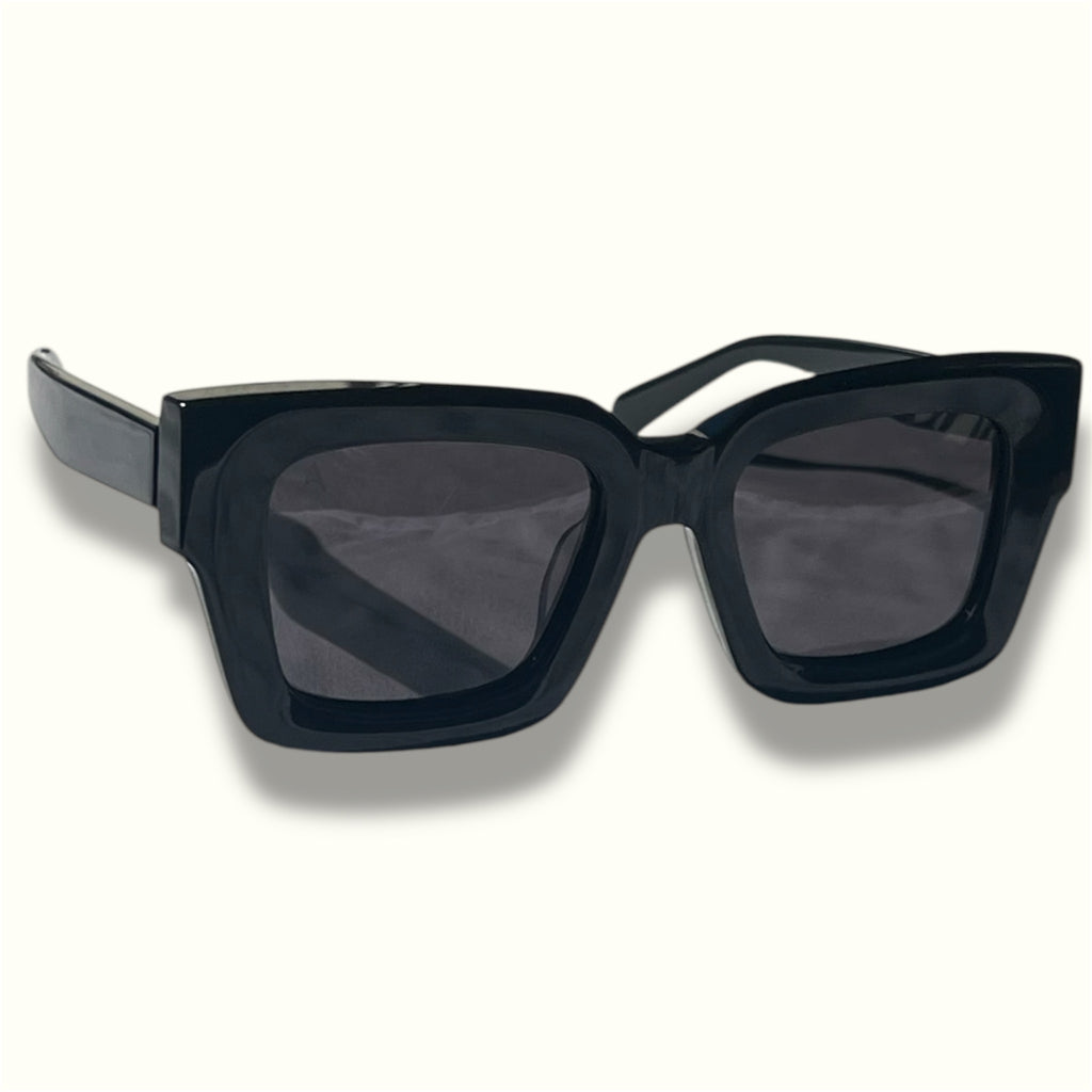 Lady Money sunglasses flatlay – ALFI Eyewear luxury polarized