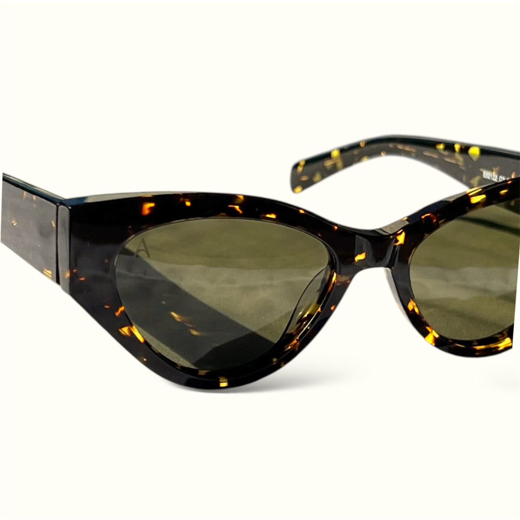 Socialite cat-eye Sunglases