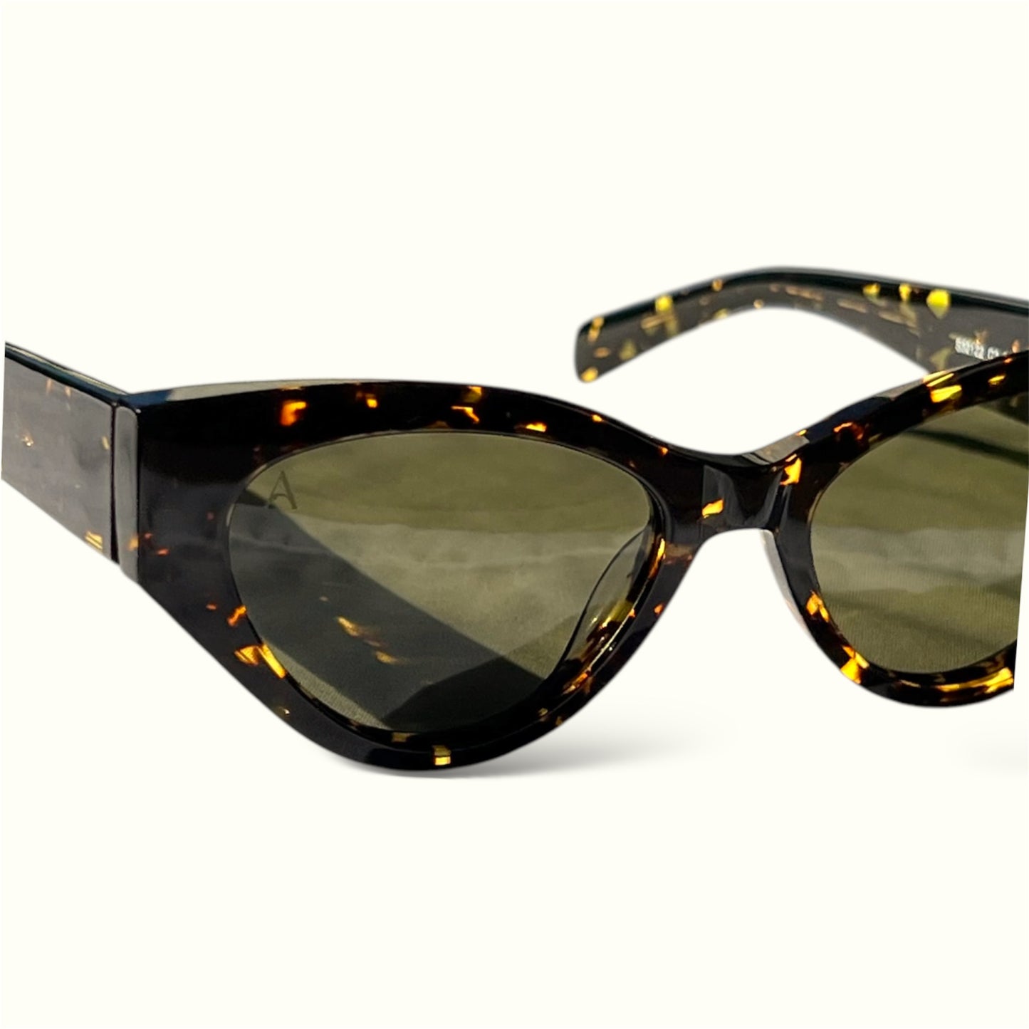 Socialite cat-eye Sunglases