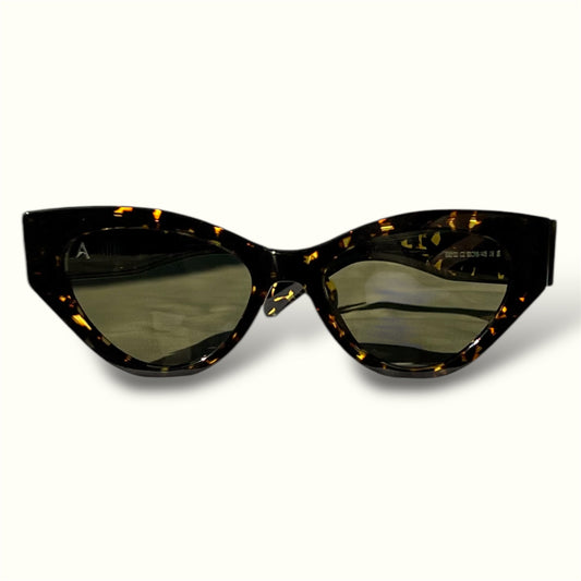 Socialite cat-eye Sunglases