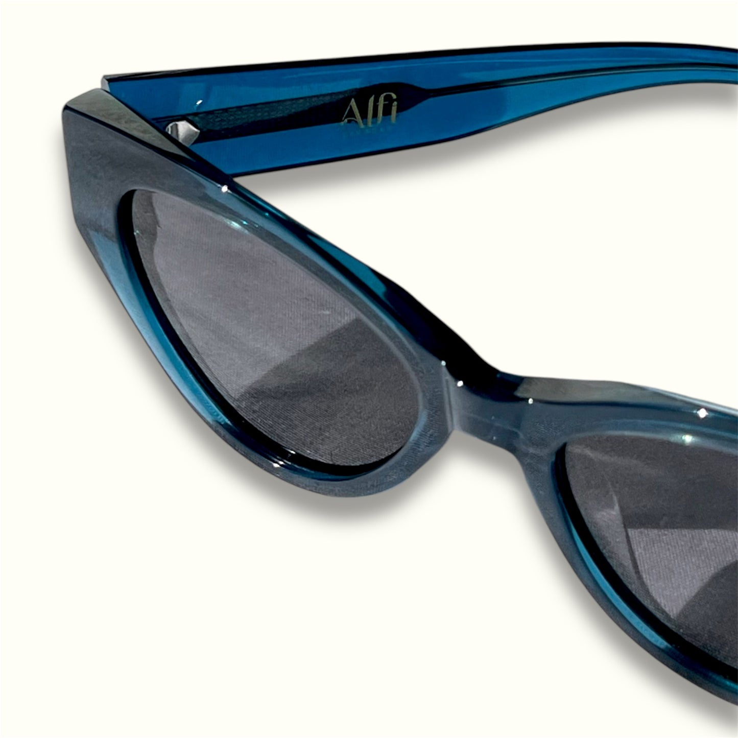 Socialite cat-eye Sunglases